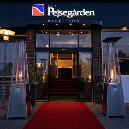 Hotel Pejsegaarden Brædstrup Exterior photo