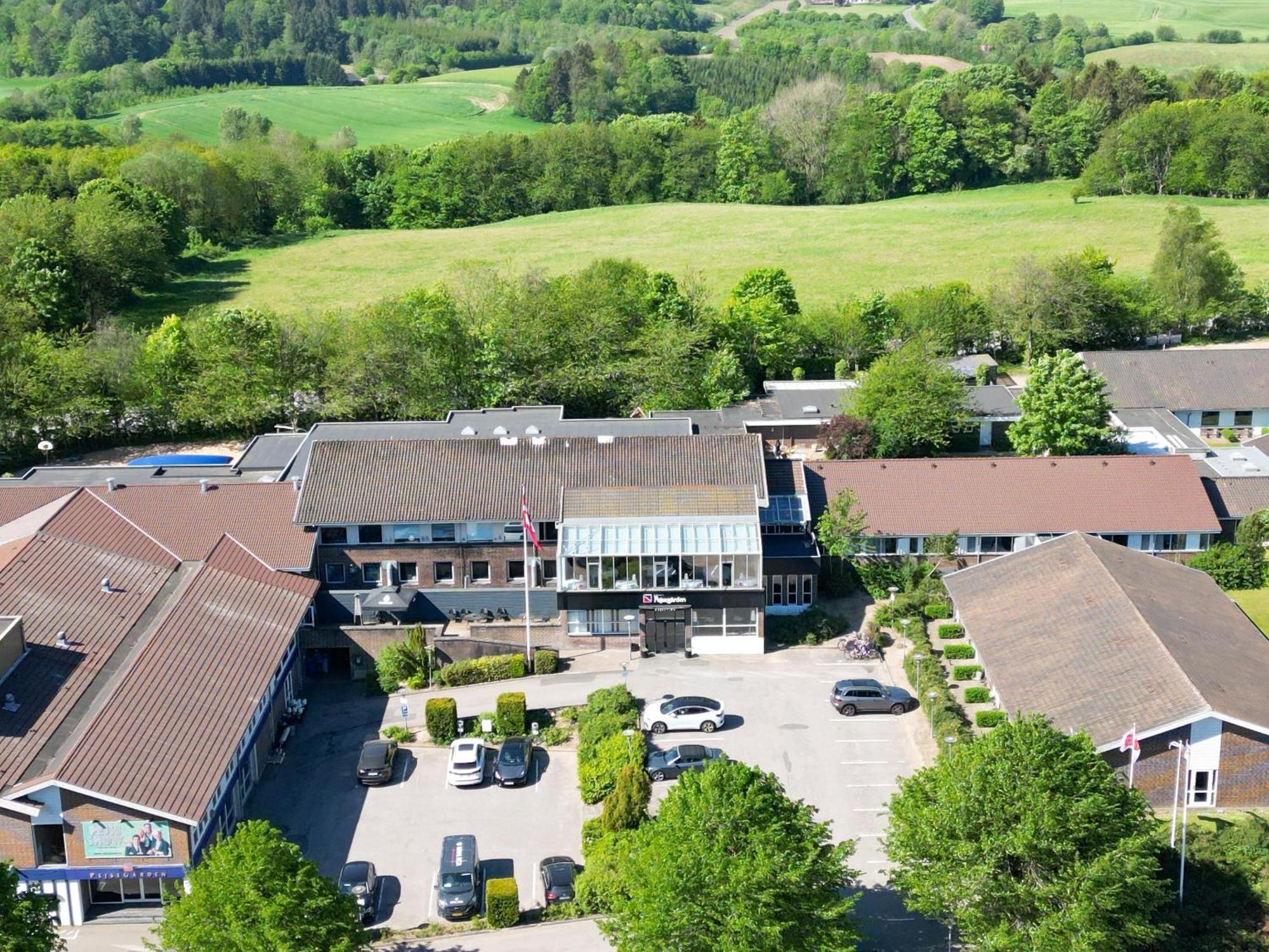 Hotel Pejsegaarden Brædstrup Exterior photo